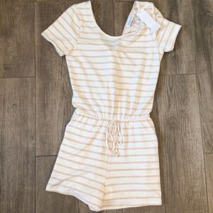 NWT Gilli Cream and Tan Striped Shorts Romper